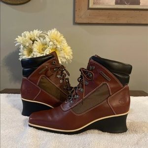 Timberland women’s wedge square-toe boots